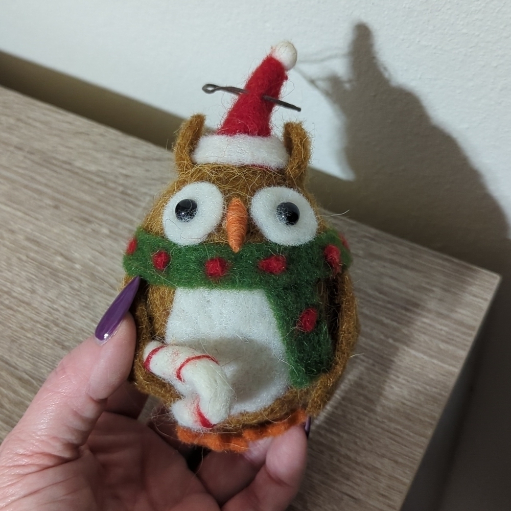 Owl Plush Ornament with Green Scarf NWOT - Picture 4 of 4